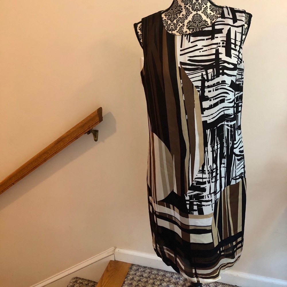 Dana Bachman Sleeveless Dress!  🎉